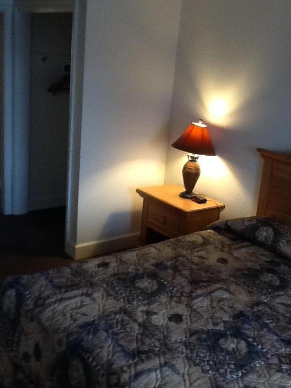 Motel Dude & Roundup West Yellowstone Exterior foto